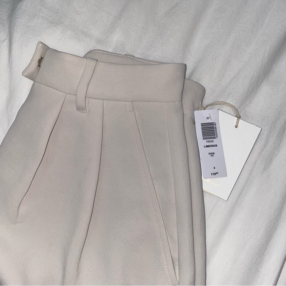 Aritzia | Wilfred Limerick Short - Picture 4 of 4